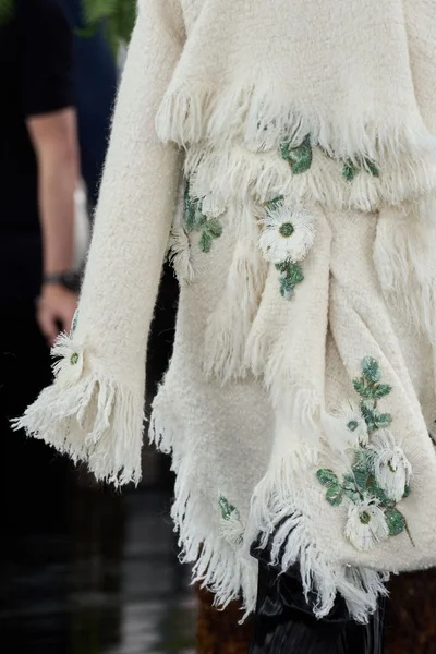 Look 144